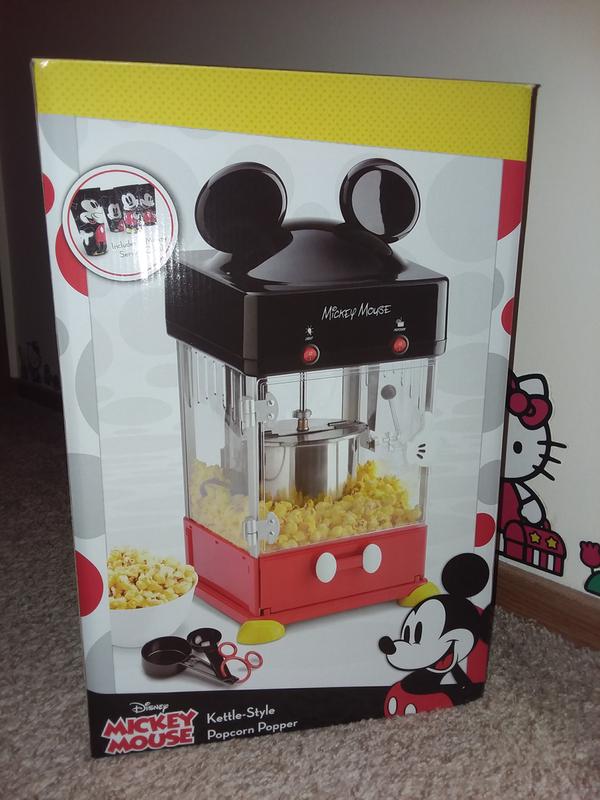 Mickey Mouse Popcorn machine. So Cute. #MickeyMouse #Disney #popcorn  #Partyidea