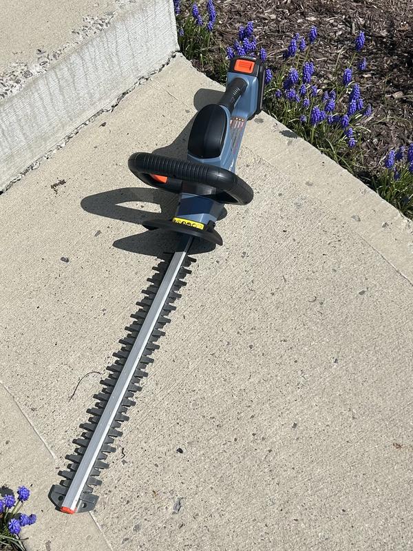 Senix HTX2-M 20 Volt Max 18-in. Cordless Hedge Trimmer, 2 Ah Battery A