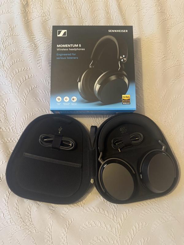 Customer photo for "Great quality headphones"