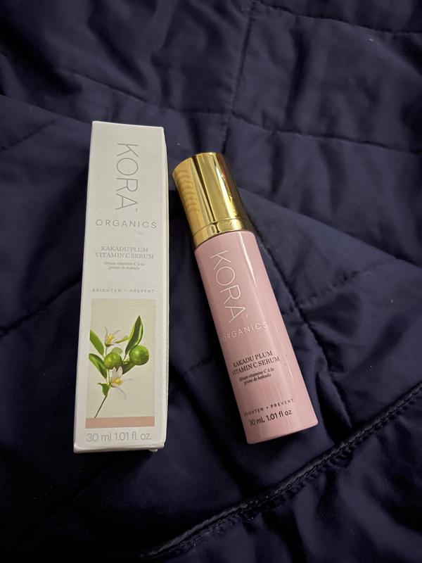 Kakadu Plum Brightening Vitamin C Serum with Hyaluronic Acid
