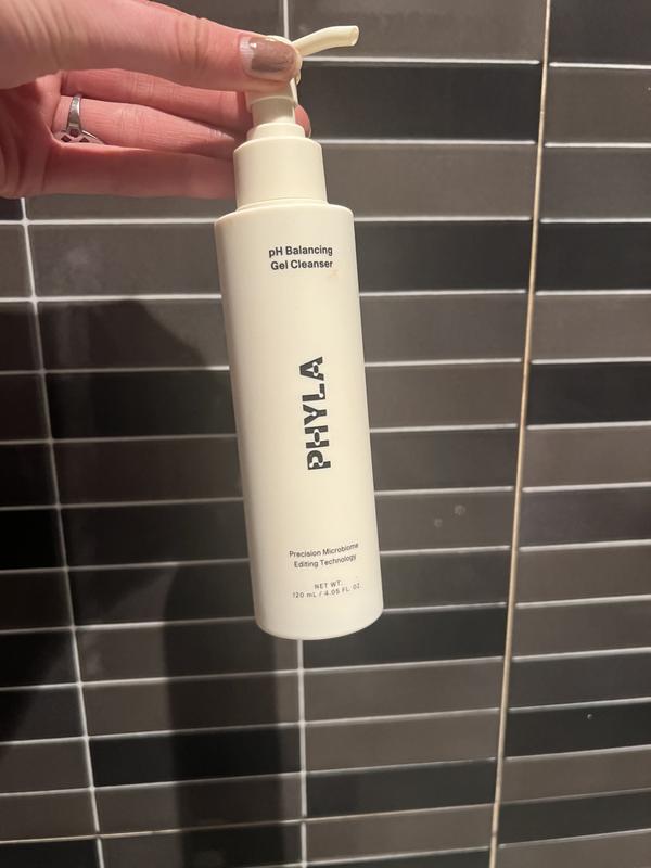 pH Balancing Gel Cleanser - PHYLA | Sephora