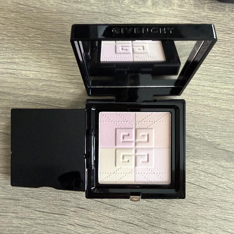 Prisme Libre Blurring & Color-Correcting Matte Pressed Powder