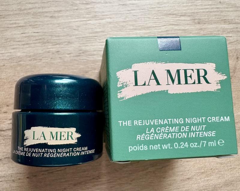 The Rejuvenating Night Cream with Marine Retinol Alternative for