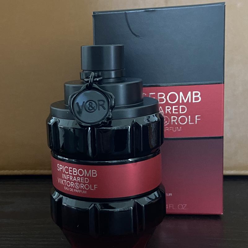 Spicebomb Infrared Eau de Parfum with Leather & Woods