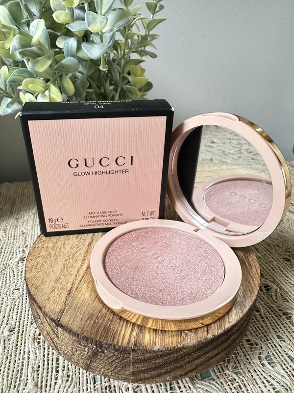 Glow Multi-Use Illuminating Gel-Powder Highlighter - Gucci | Sephora