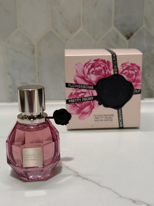 Flowerbomb Pretty Peony Eau De Parfum with Peony & Strawberry