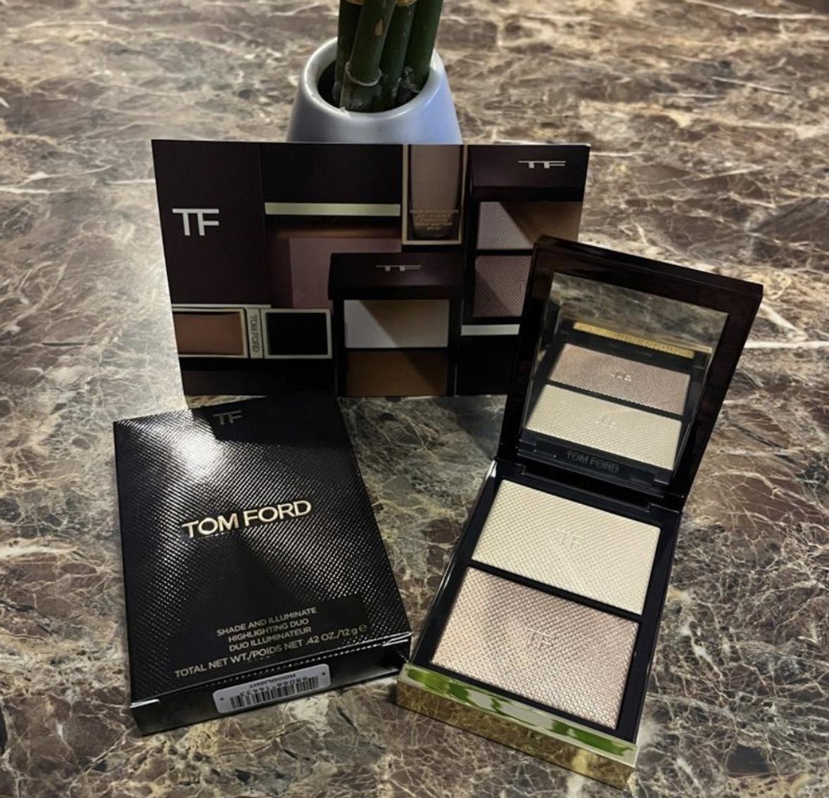 Skin Illuminating Powder Duo - TOM FORD | Sephora