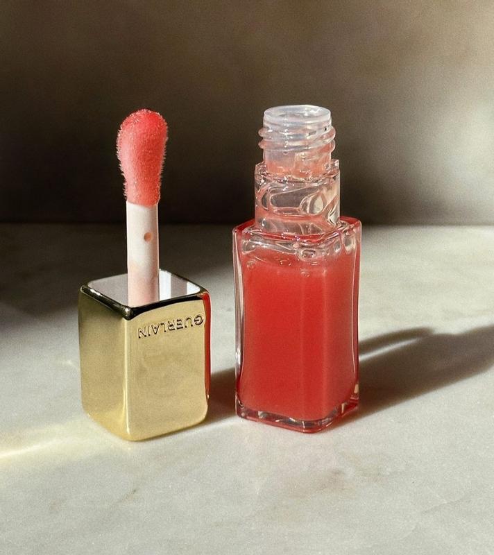 Kiss Kiss Bee Glow Hydrating Tinted Lip Oil - GUERLAIN | Sephora