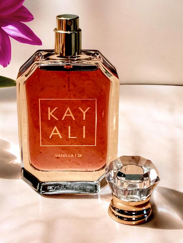 Vanilla | 28 Eau De Parfum Travel Spray | Cosmopolitan Shop