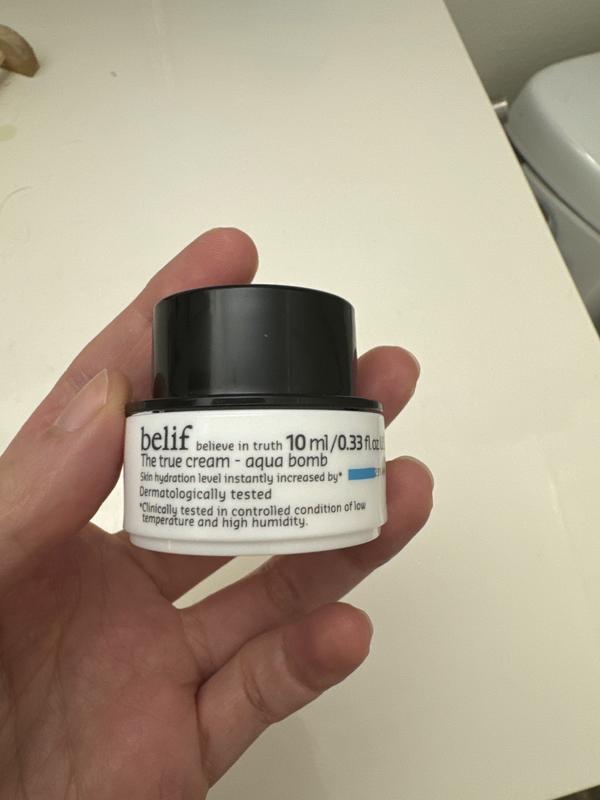 The True Cream Aqua Bomb with Hyaluronic Acid and