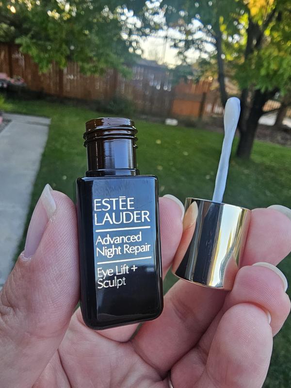 Advanced Night Repair Eye Lift + Sculpt Eye Cream - Estée Lauder