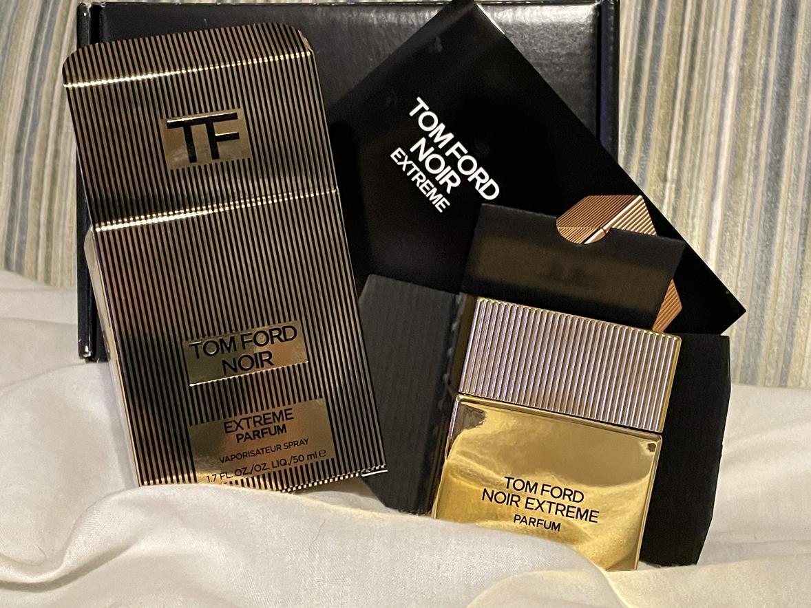 Noir Extreme Parfum Fragrance with Sandalwood & Saffron - TOM FORD