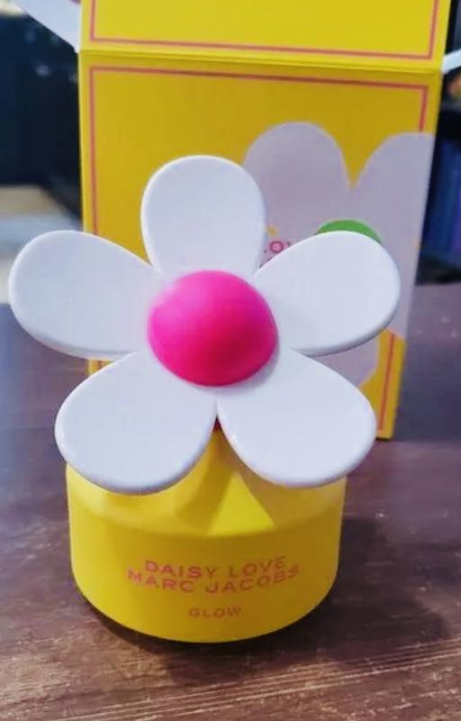 Daisy Love Glow Eau de Toilette with Bergamot, Lemon & Cashmere