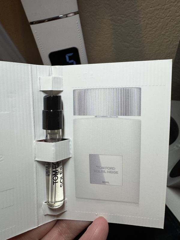 Soleil Neige Eau de Parfum Travel Spray with Citrus - TOM FORD