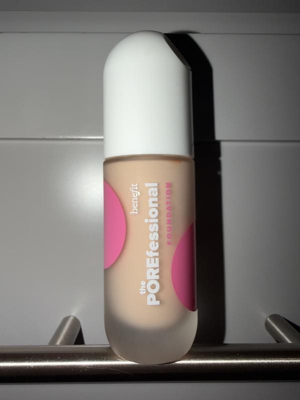 The POREfessional Smoothing & Blurring Foundation with Niacinamide