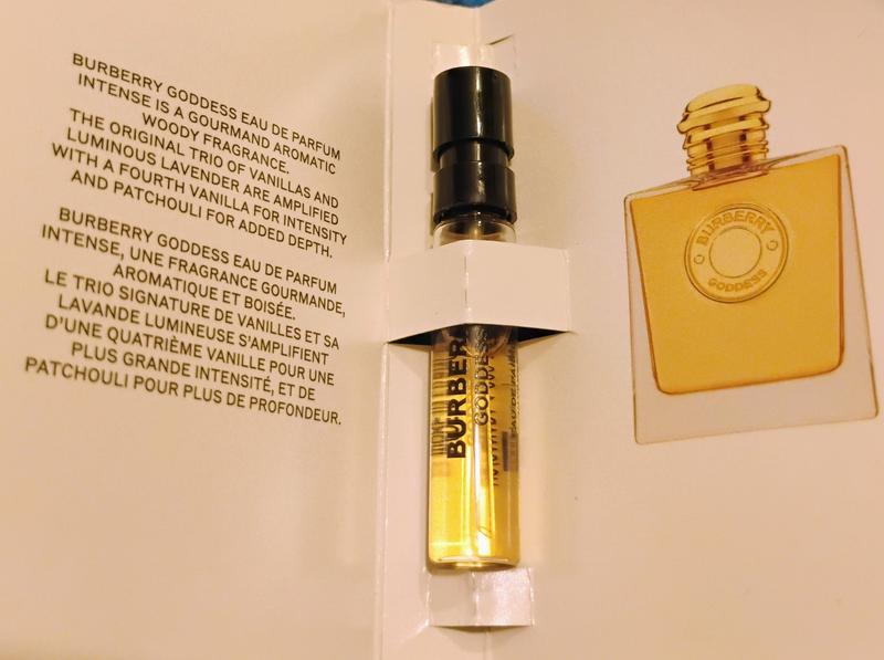 Burberry Goddess Eau de Parfum Intense with Lavender and Vanilla
