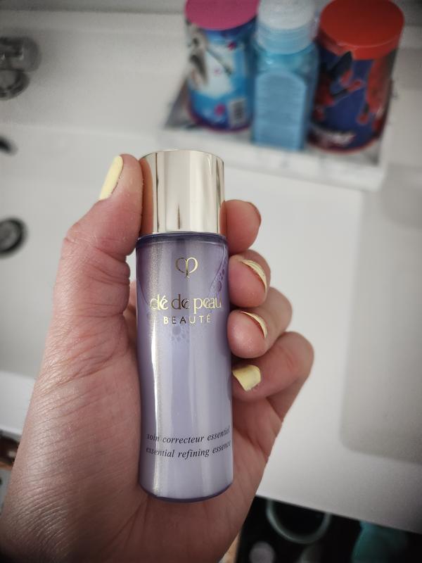 Essential Refining Essence - Clé de Peau Beauté | Sephora