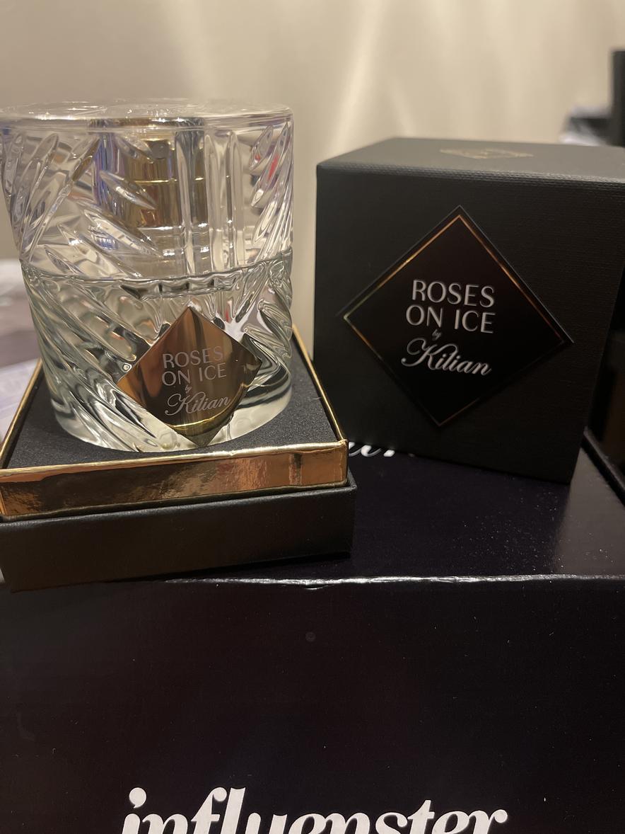【香水】 Kilian Roses on Ice オードパルファム 50ml Amazon.com : Kilian Roses On Ice EDP Spray Unisex 1.7 oz