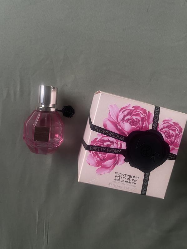 Flowerbomb Pretty Peony Eau De Parfum with Peony & Strawberry
