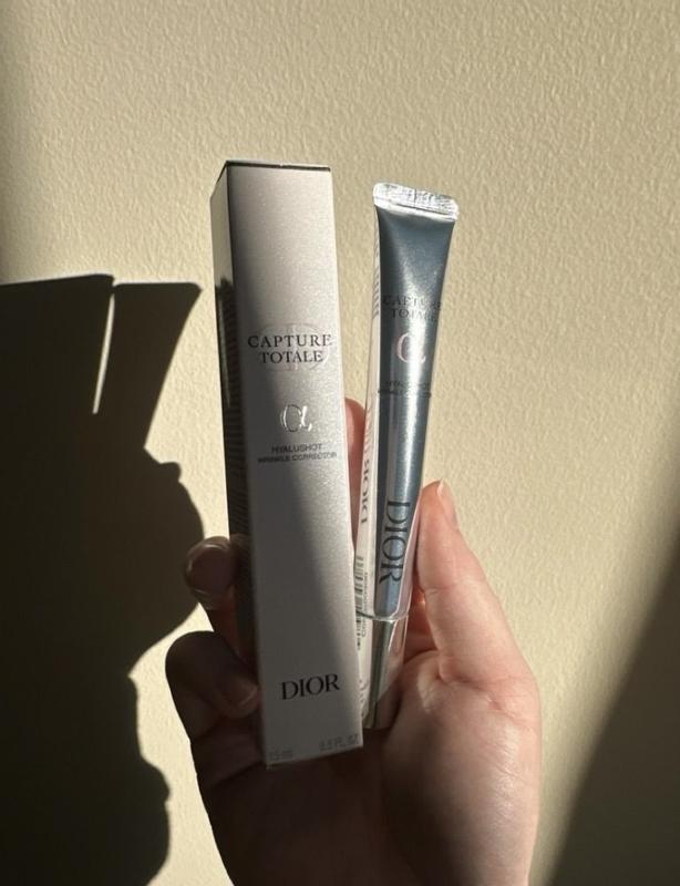 Capture Totale Hyalushot: Wrinkle Corrector with Hyaluronic Acid