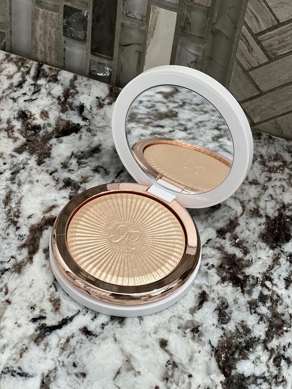Glow Seeker Champagne Gold Powder Highlighter - Anastasia Beverly