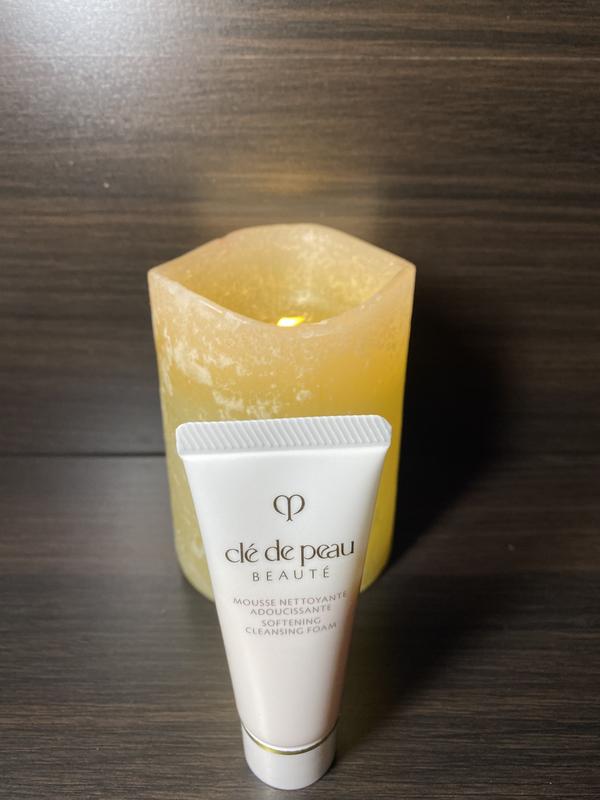 Softening Cleansing Foam - Clé de Peau Beauté | Sephora