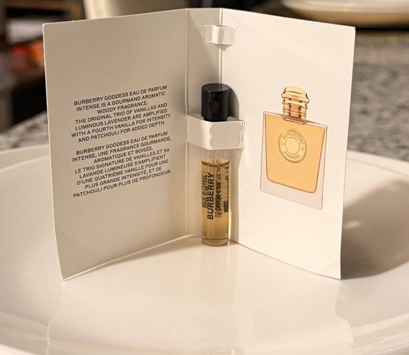 Burberry Goddess Eau de Parfum Intense with Lavender and Vanilla