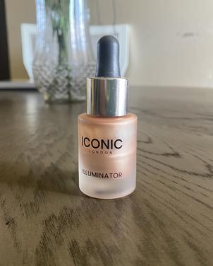 iconic liquid foundation