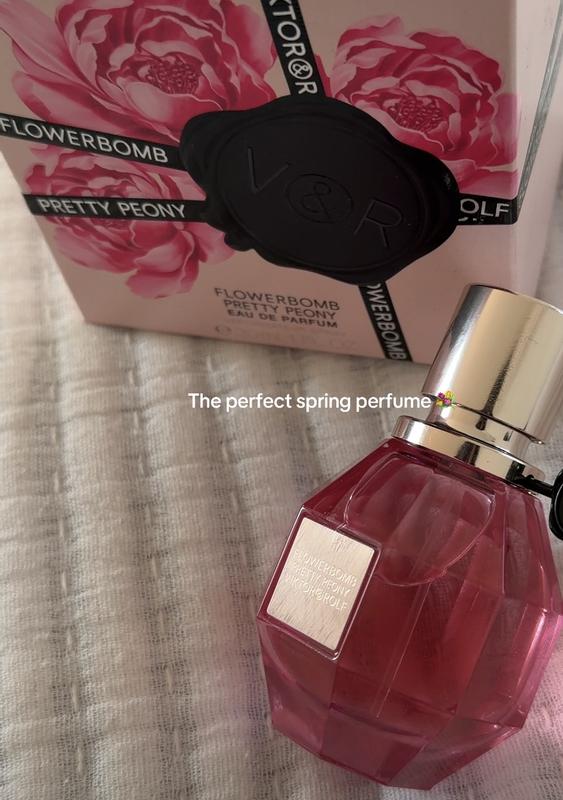Flowerbomb Pretty Peony Eau De Parfum with Peony & Strawberry