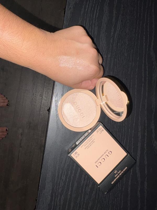 Glow Multi-Use Illuminating Gel-Powder Highlighter - Gucci | Sephora