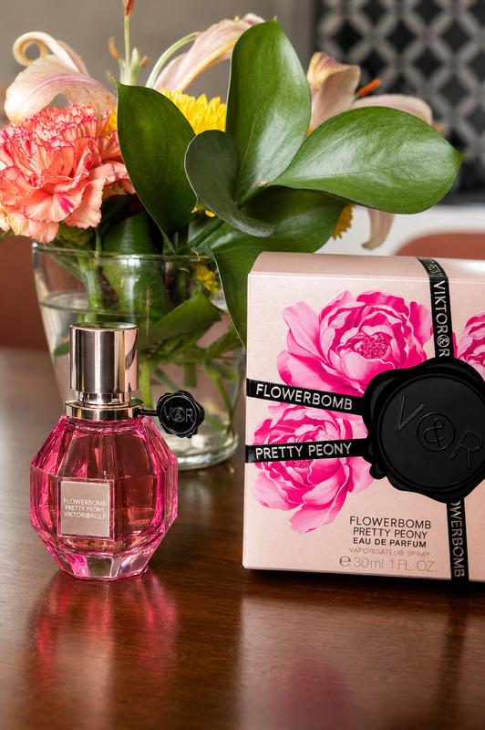 Flowerbomb Pretty Peony Eau De Parfum with Peony & Strawberry