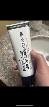 the inkey list fulvic acid brightening cleanser