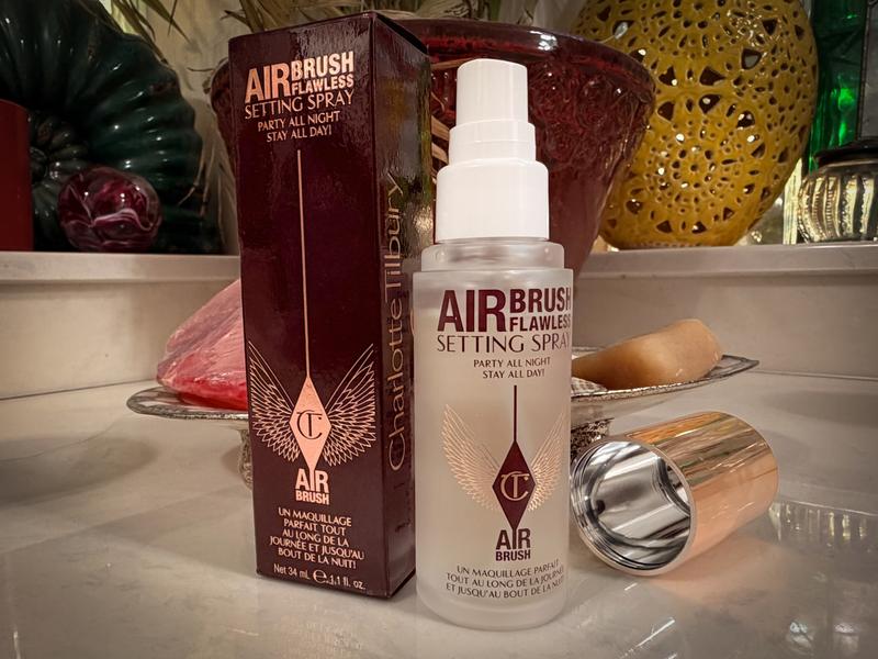 ジャンボ　Charlotte Tilbury セッティングスプレー Jumbo Airbrush Flawless Hydrating & Waterproof Setting Spray