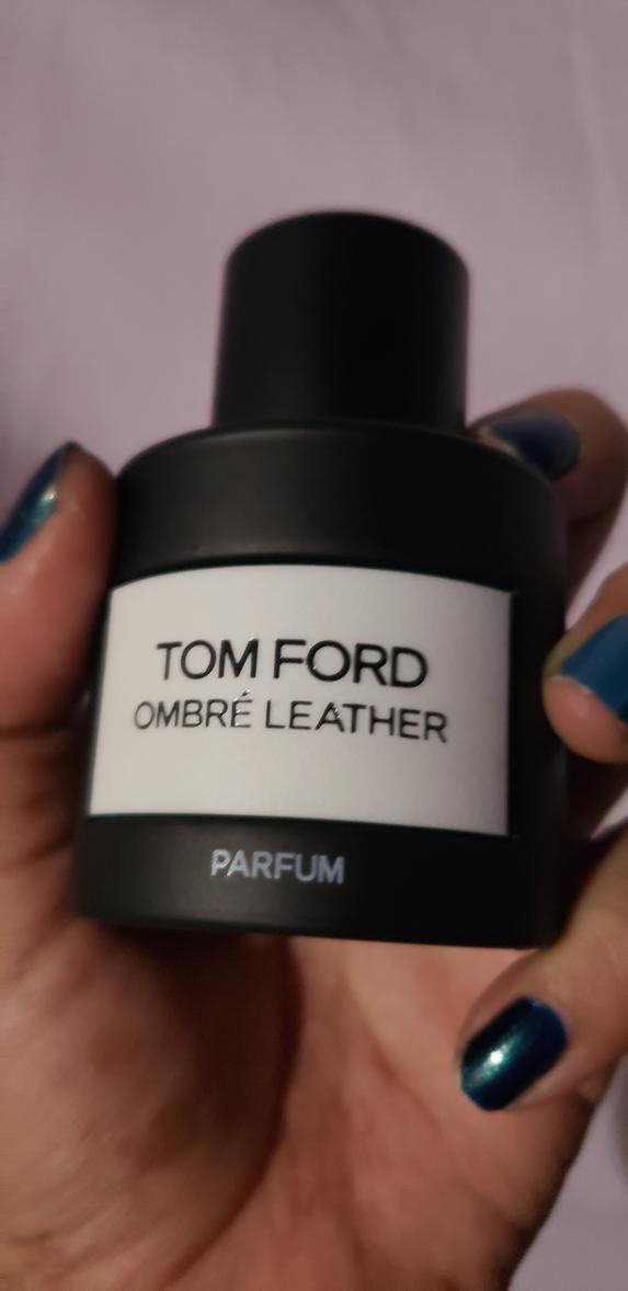 tom ford tobacco ombre leather accompanied by floral notes Tom Ford Ombre Leather Parfum