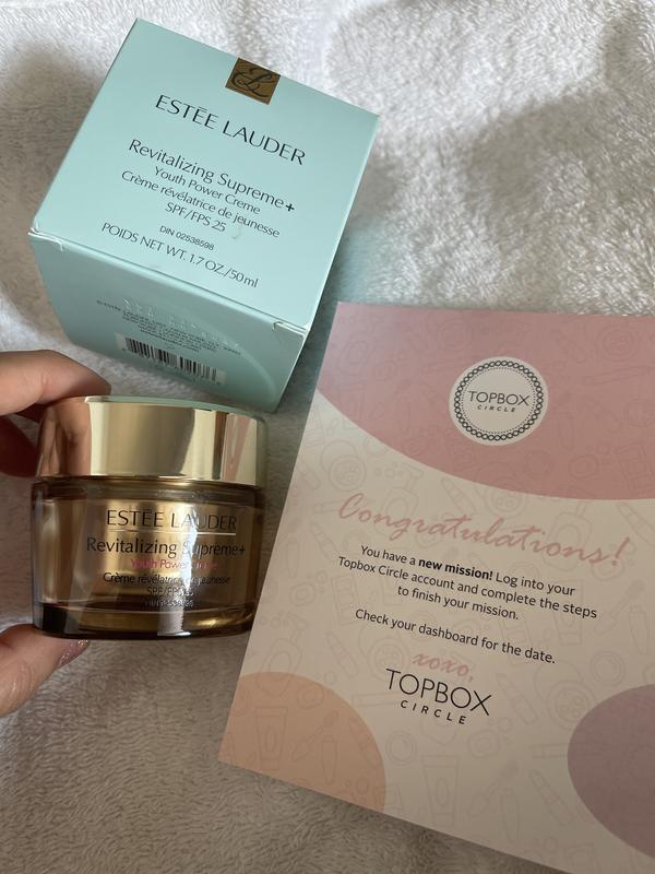Revitalizing Supreme+ Youth Power Creme Moisturizer - Estée