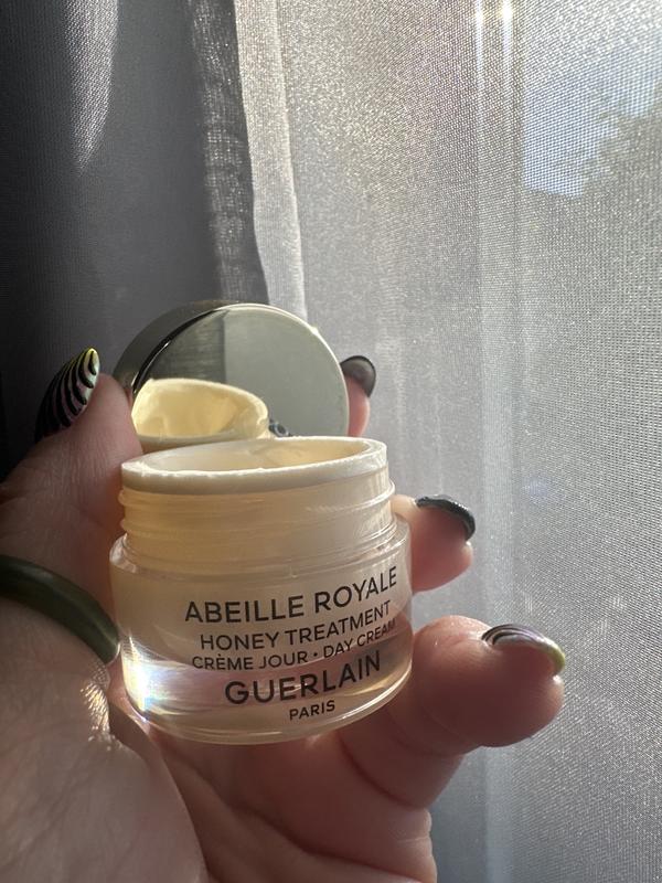 Abeille Royale Honey Treatment Day Cream with Hyaluronic Acid