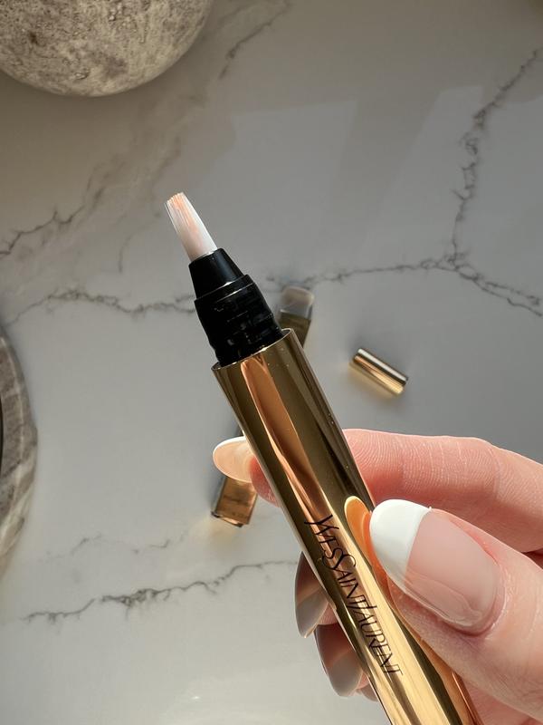 Touche Éclat All-Over Brightening Concealer Pen - Yves Saint
