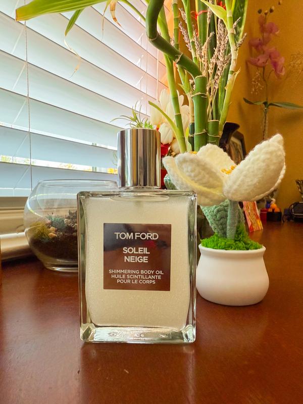 Soleil Neige Shimmering Body Oil - TOM FORD | Sephora