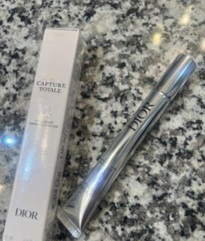 【新品】Dior Capture Totale Hyaluron Shot DIOR Dior Capture Totale Hyalushot: Wrinkle Corrector With