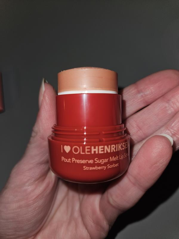 Pout Preserve Sugar Melt Exfoliating Lip Scrub - OLEHENRIKSEN