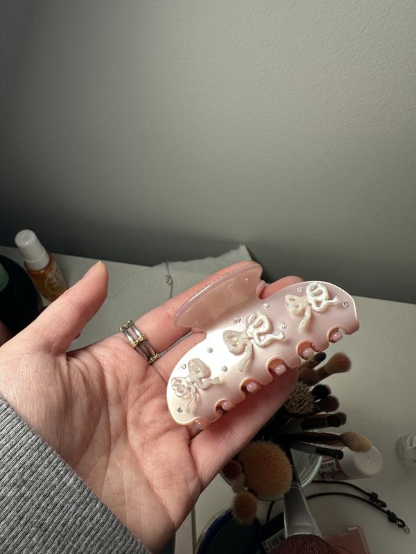 Sweetheart Hair Claw Clip in Pink Pixie - Emi Jay | Sephora