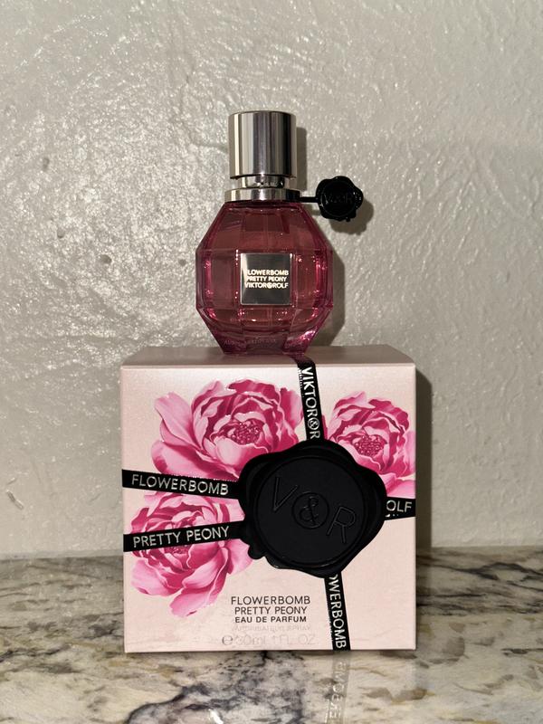 Flowerbomb Pretty Peony Eau De Parfum with Peony & Strawberry