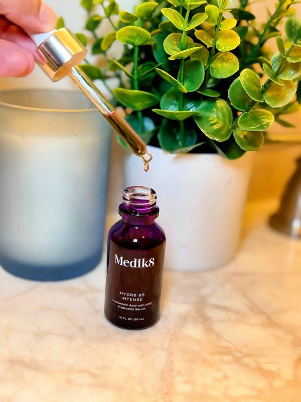 Medik8 HYDR8 B5 INTENSE 美容液 30ml Hydr8 B5 Intense™ Hyaluronic