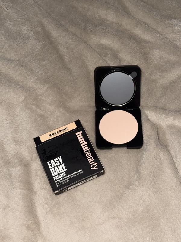 Easy Bake Airbrush Matte Pressed Setting Powder - HUDA BEAUTY