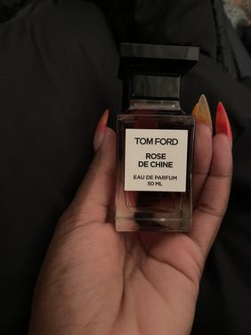 柔らかな質感の Tom TOM Ford FORD Rose ROSE de Chine 店長特典付