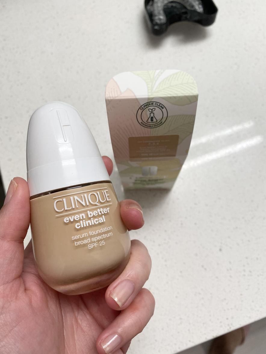 Even Better Clinical™ Serum Foundation Broad Spectrum SPF 25