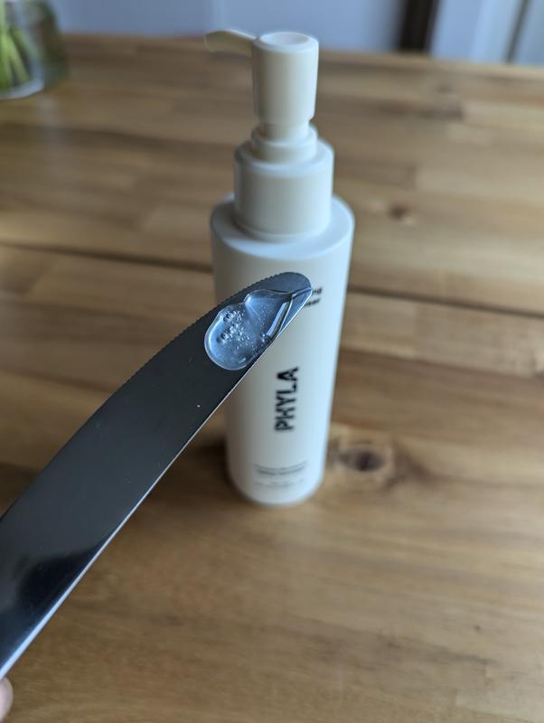 pH Balancing Gel Cleanser - PHYLA | Sephora