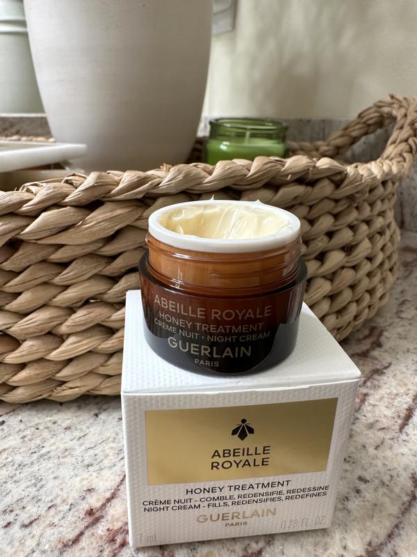 Abeille Royale Honey Treatment Night Cream with Hyaluronic Acid