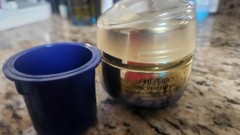 Vital Perfection Uplifting and Firming Advanced Cream - Shiseido