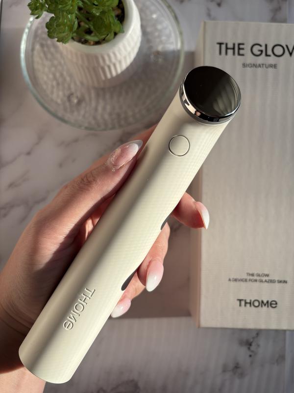 The Glow SIGNATURE Professional-Grade Ultrasound Skincare Device